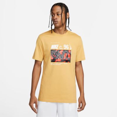 Nike Circa Tee Wheat Gold - Gelb - Kurzärmeliges T-shirt