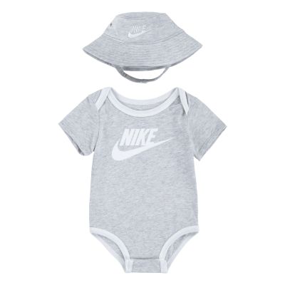 Nike Infant Core Bucket Hat & Bodysuit 2pc Set Heather Grey - Grau - set